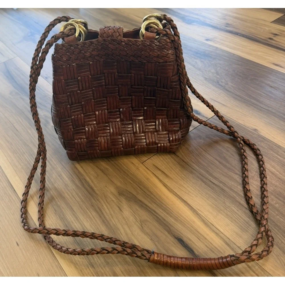 Vintage CEM Woven Leather Handbag Bucket Basket Weave Magnetic Snap Boho 80s 90s